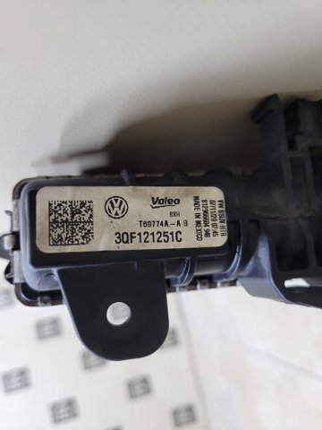 Радиатор охлаждения двигателя 3QF121251C VAG