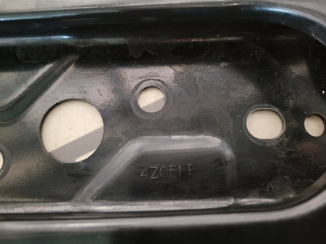 Балка крепления коробки передач 41011FL010 SUBARU
