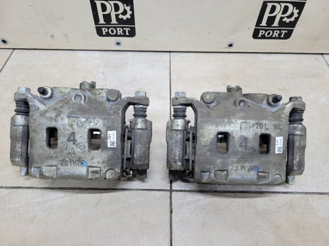 MITSUBISHI 4605C311 Суппорт тормозной передний правый в наличии Павлоград