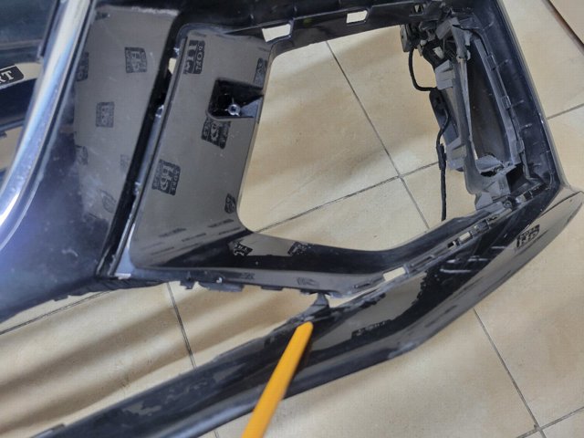 Бампер на авто 4K8807065E VAG