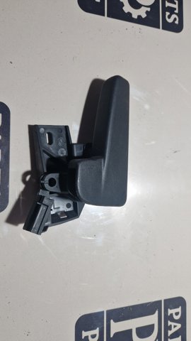 Кронштейн ручки открывания капота 517823633B VAG