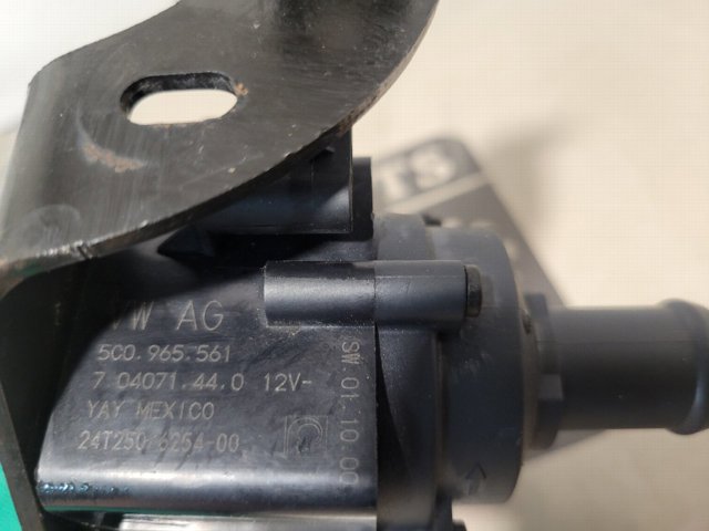 5C0965561 VAG Помпа водяная (насос) охлаждения, дополнительный электрический купить в Ирпень