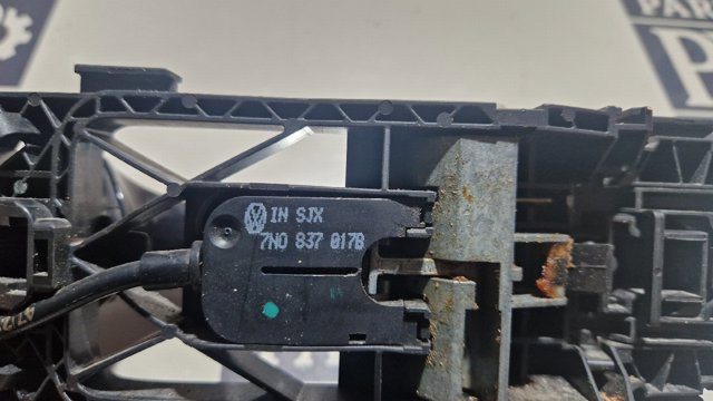5GM837206A VAG Ручка двери правой наружная передняя/задняя купить в Винница