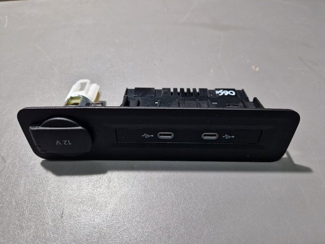 USB-разветвитель 5NA035736 VAG