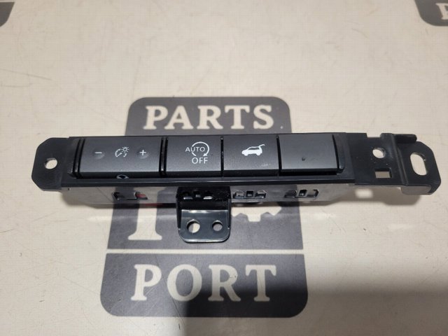 NISSAN 681066RB0A в наличии Черкассы