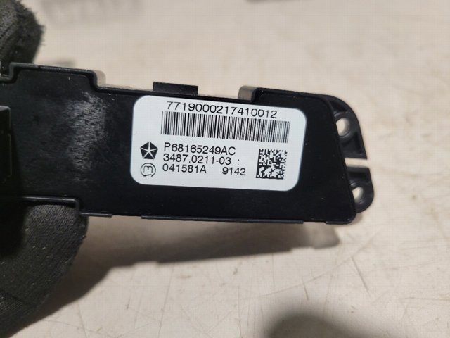 CHRYSLER 68165249AC Блок кнопок центральной консоли в наличии Николаев