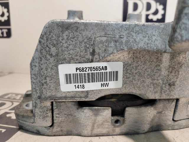 Подушка трансмиссии (опора коробки передач), левая 68270565AB CHRYSLER