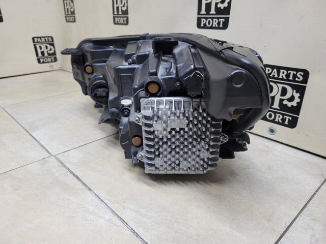 CHRYSLER 68275944AF Правая фара в наличии Днепр