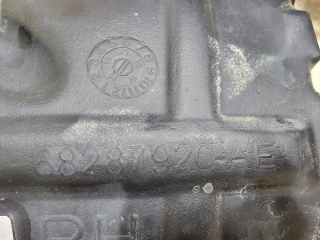 CHRYSLER 68287920AE Подкрылок крыла заднего правый в наличии Харьков