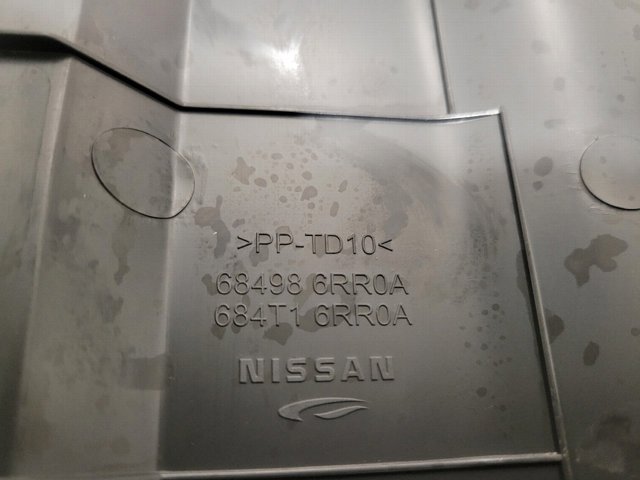 NISSAN 684986RR0A Крышка боковая панели "торпедо", правая в наличии Днепр