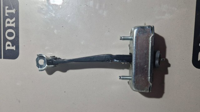 6863006152 Ограничитель открывания двери задний правый купить Николаев