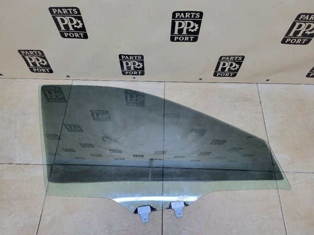 Стекло пассажирской двери 803006RR1A NISSAN