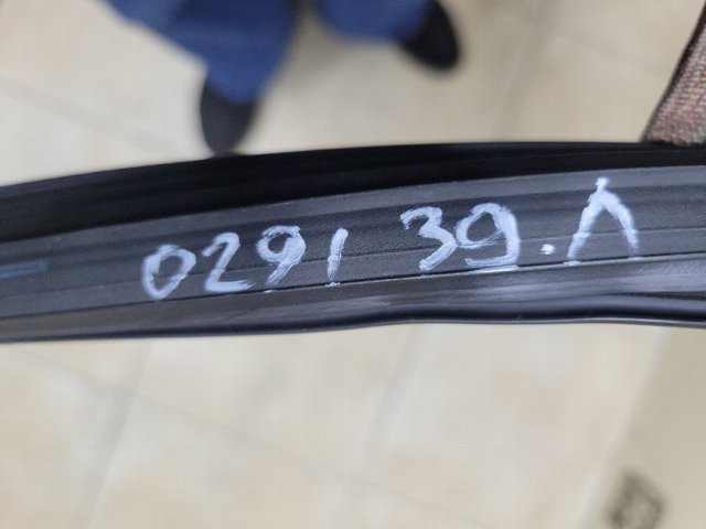 823316RR0B Стекло двери задней левой купить Запорожье