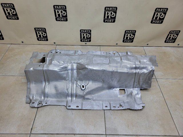 Тепловой экран выхлопной системы 8W0804160D VAG