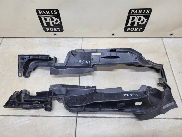 VAG 8W0821170C Заглушка жабо боковая в наличии Черкассы
