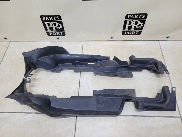 8W0821170C VAG Заглушка жабо боковая купить в Черкассы
