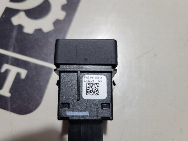 VAG 8W0941509A Кнопка аварийки в наличии Николаев