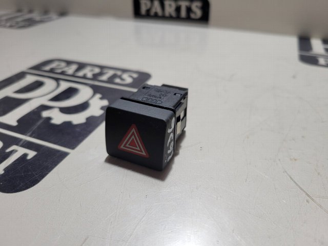VAG 8W0941509A Кнопка аварийки в наличии Каменское