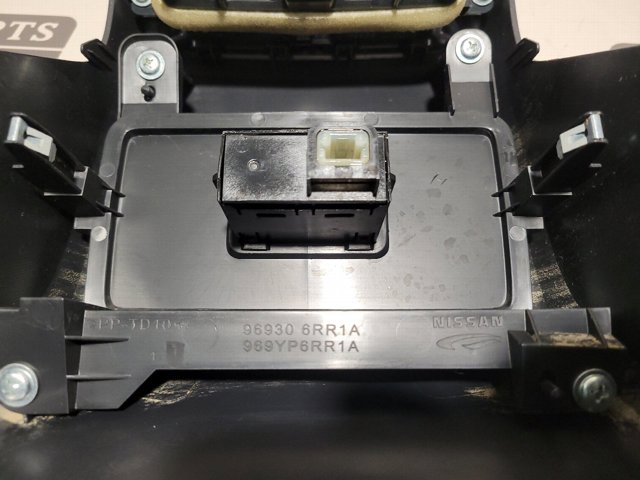 NISSAN 969306RR1A Накладка декоративная центральной консоли в наличии Днепр