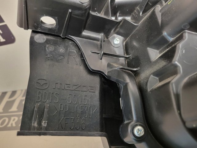 MAZDA BGVN51030 Правая фара в наличии Львов