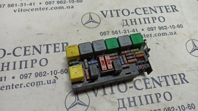Блок предохранителей и реле A1645400672 MERCEDES