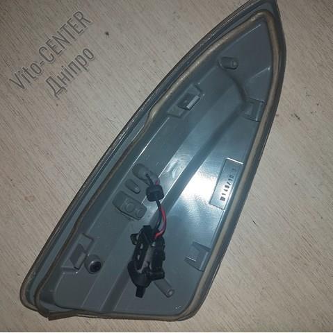 Повторитель поворота левого зеркала A2048200721 MERCEDES