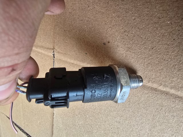 BOSCH 0281002405 Датчик давления топлива в наличии Черновцы