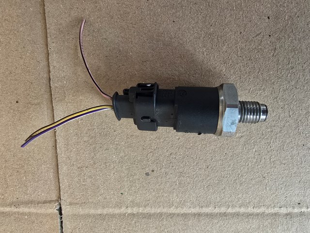 BOSCH 0281002405 Датчик давления топлива в наличии Харьков