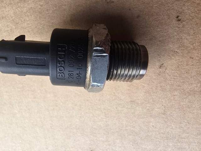 Регулятор давления в топливной рейке 0281002720 BOSCH