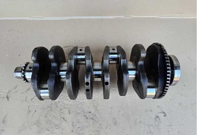 038105021K VAG Коленвал купить в Чернигов