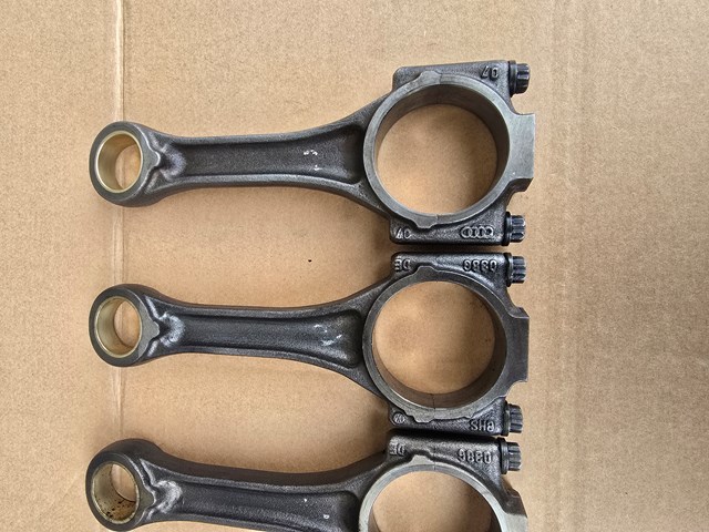 VAG 038105401G Шатун поршня двигателя в наличии Черкассы