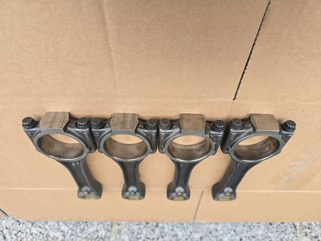 VAG 038105401G Шатун поршня двигателя в наличии Запорожье