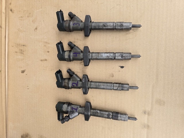 Топливные форсунки 0445110084 BOSCH