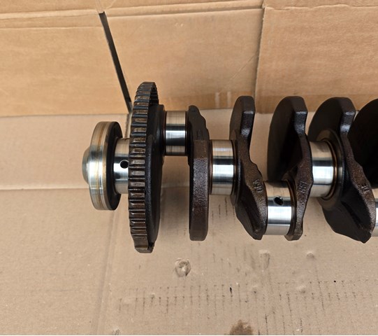 VAG 06A105021 Коленвал двигателя в наличии Каменское