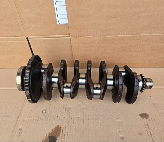 Коленвал двигателя 06A105021 VAG