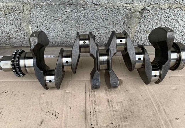 Коленчатый вал 12200WD000 NISSAN