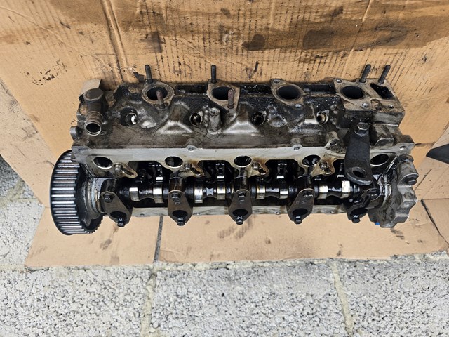 Головка двигателя 2211127400 HYUNDAI