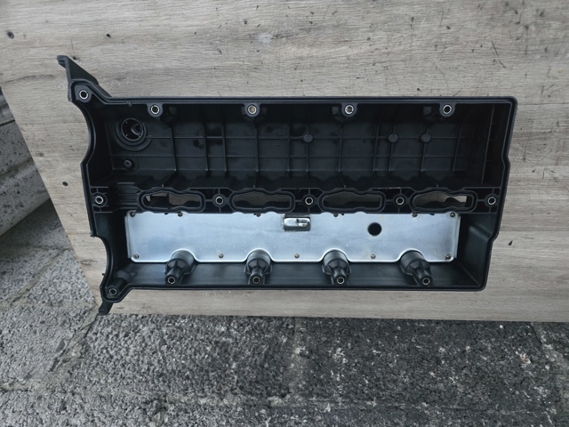 HYUNDAI 224104X800 Крышка клапанная в наличии Запорожье