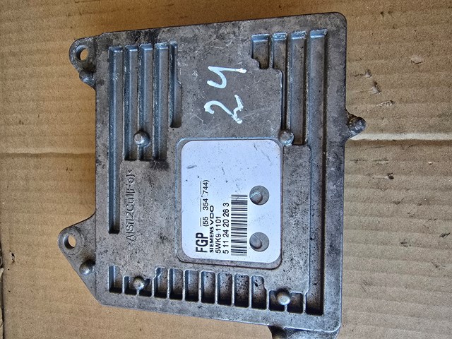 Электронный блок управления двигателем 55354744 OPEL