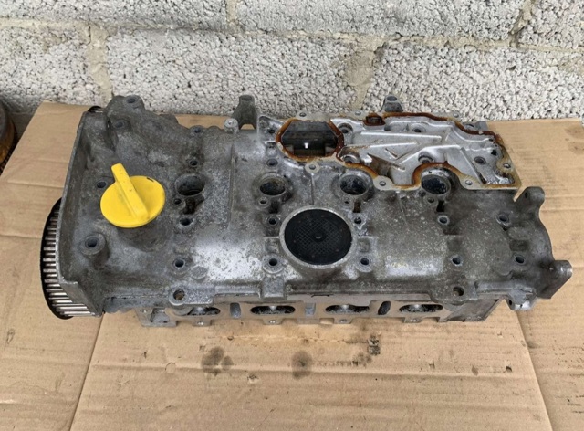 Головка блока цилиндров 7701473353 RENAULT