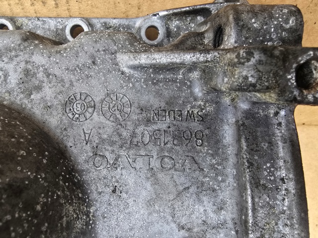 Поддон двигателя 8631507 VOLVO