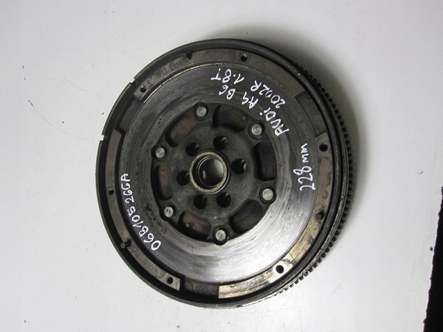 Двумасове колесо натисненого диску audi a4 b6 1.8t sachs 228mm 2002 код: 13142 06B105266A