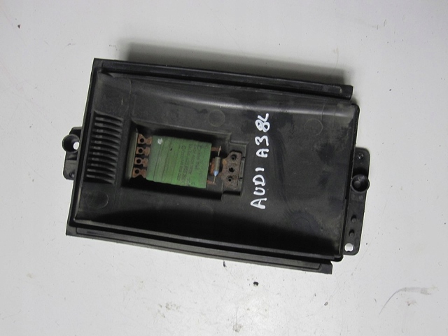 Опір резистора повітря audi a3 8l код: 16394 1J0819022