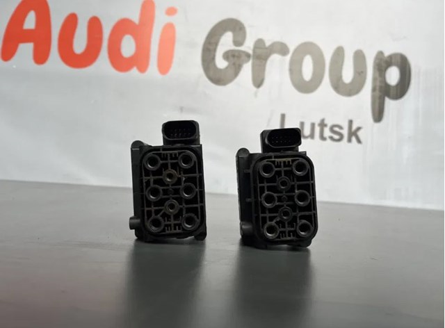 4F0616013 VAG Блок клапанов регулируемой подвески купить в Киев