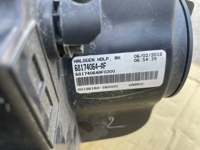 CHRYSLER 68174064AF Фара правая в наличии Кривой Рог