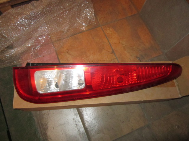 Фонарь задний правый Ford Focus 2