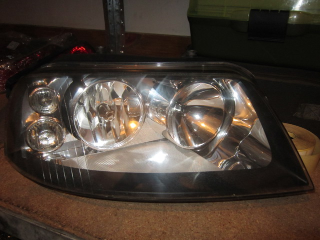 7M8941016N VAG Фара правая купить в Кривой Рог