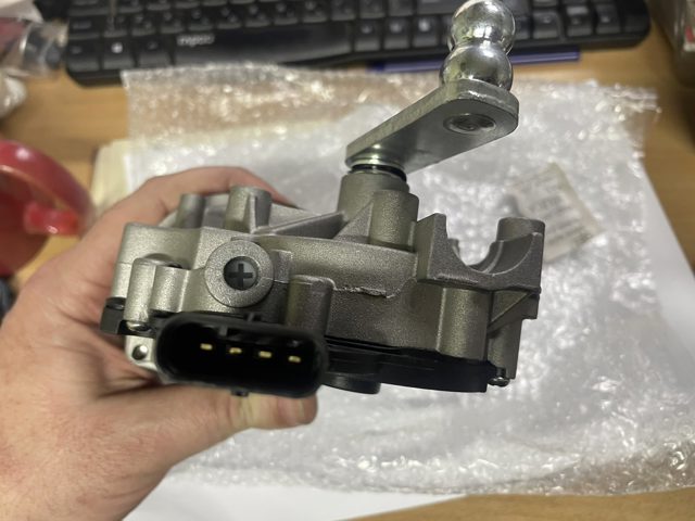 MERCEDES A2468200040 Трапеция дворников в наличии Тернополь