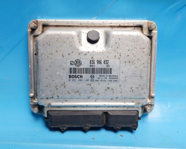 ЭБУ двигателем 0261206140 BOSCH
