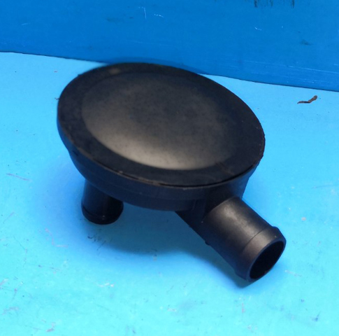 Клапан вентиляции картерных газов Фольксваген Поло III